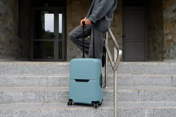 Suitcase Storage at Victoria station